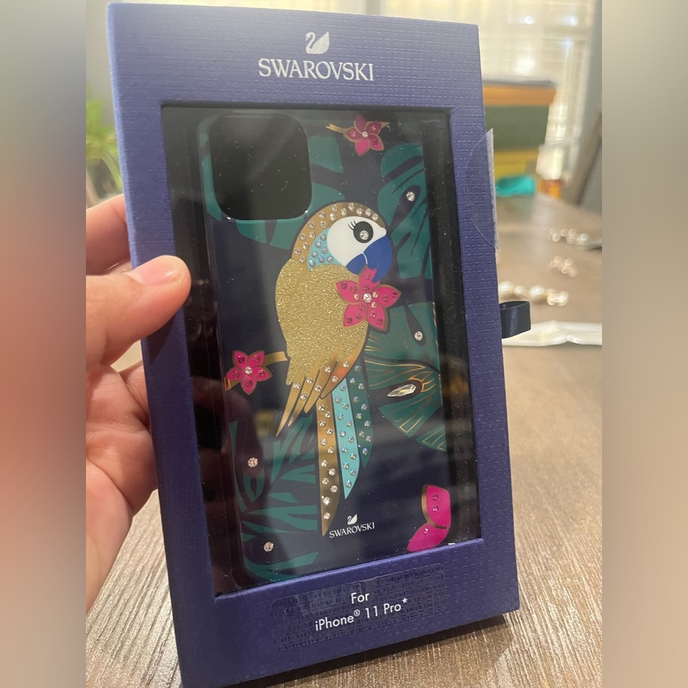 *Swarovski iphone 11 Pro case